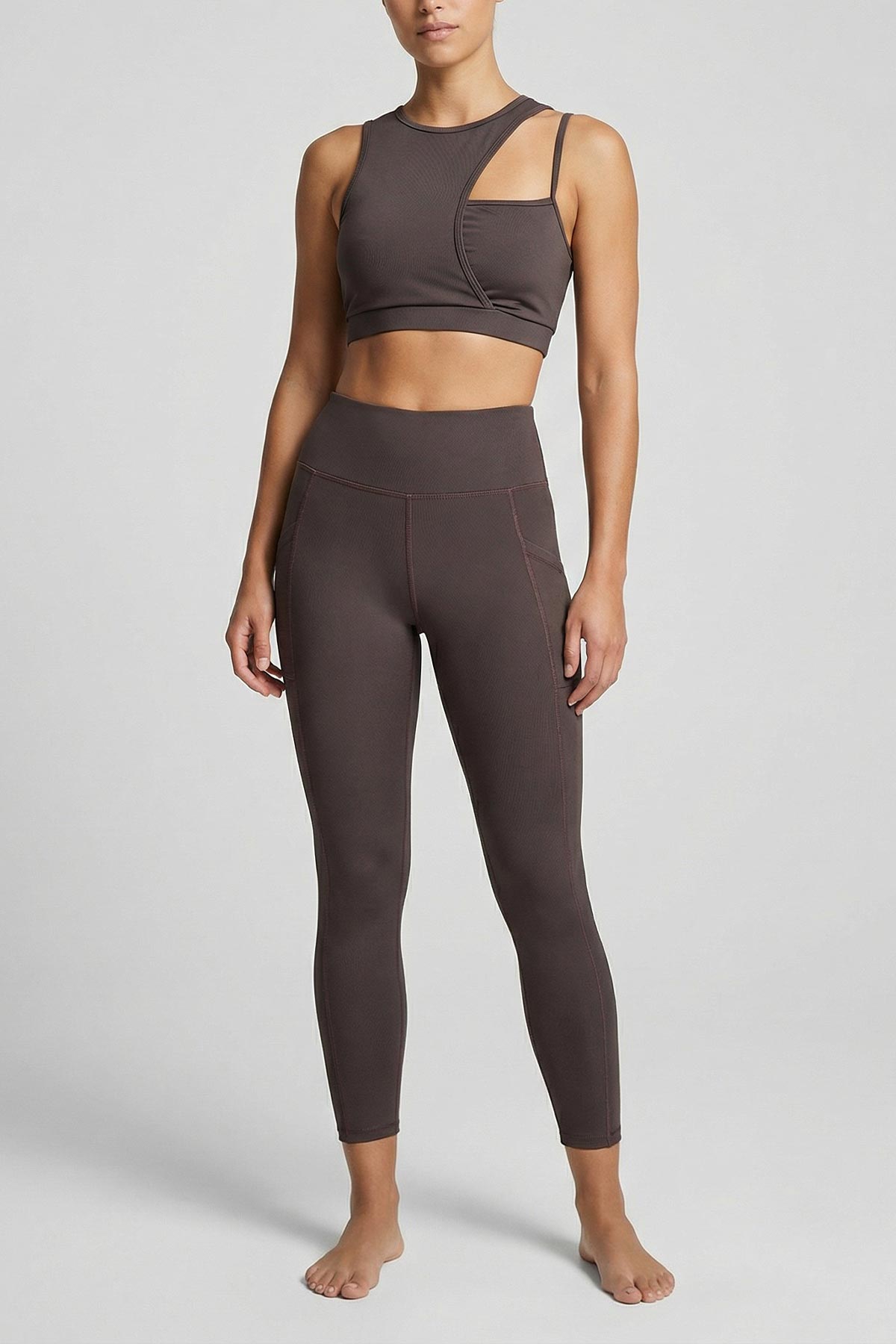 Сет SENAYA Brown кафят оформящ сет от клин със странични джобове и кроп топ с подплънки