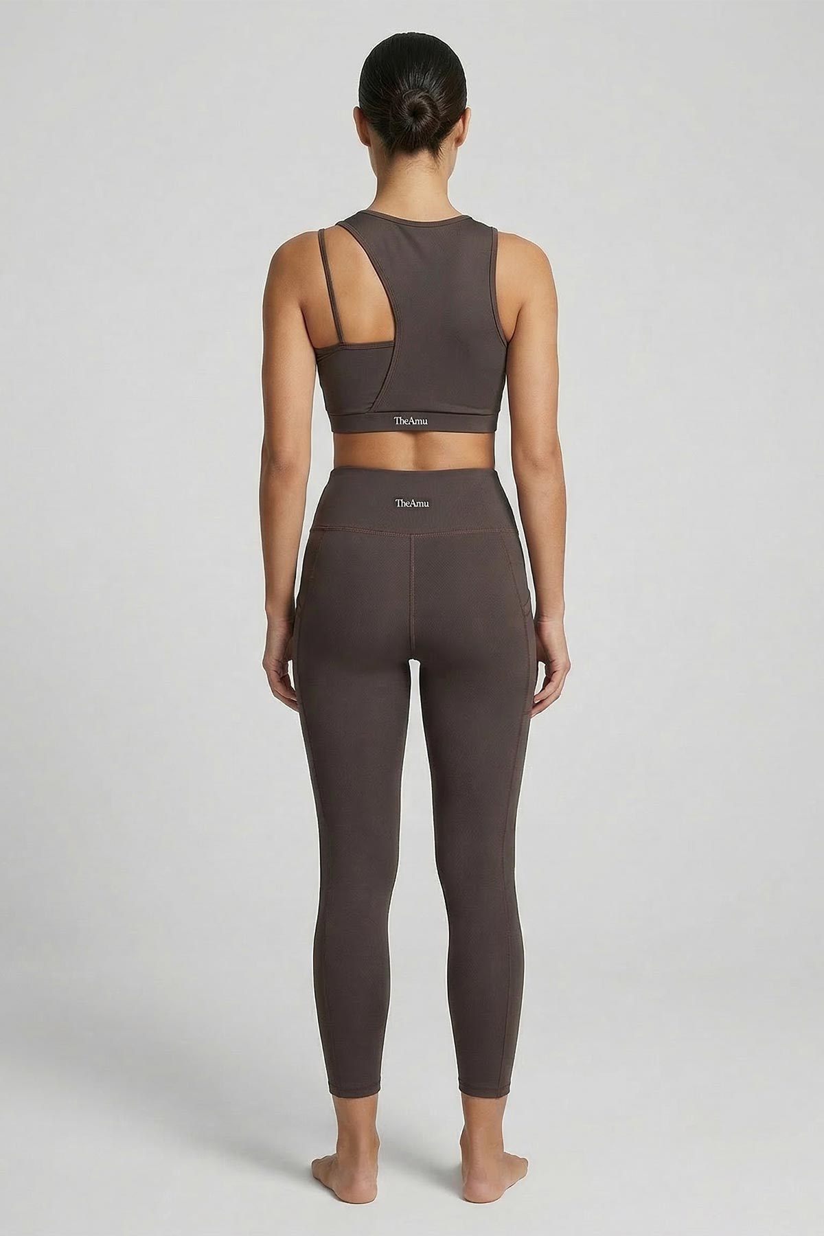 Сет SENAYA Brown кафят оформящ сет от клин със странични джобове и кроп топ с подплънки